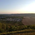 Weinquartier Bad Koesen 65 Qm Kueche Parkplatz Terrasse Weinbergsblick アパート *