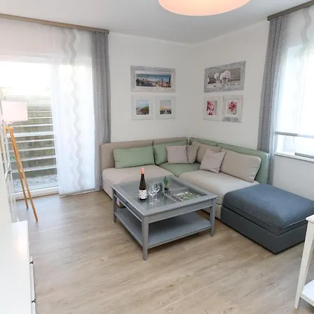 公寓 Weinquartier Bad Koesen 65 Qm Kueche Parkplatz Terrasse Weinbergsblick 萨勒河畔瑙姆堡